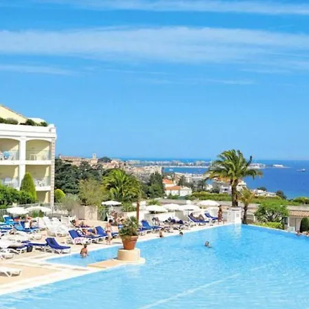 Francia-3 By Interhome *